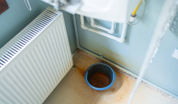 Best Sewage cleanup and water damage restoration  in Earlimart, CA